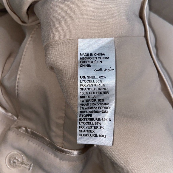 Chicos Pants Womens 2R Beige Pockets Belt Loop High Rise Business Casual - Picture 13 of 14